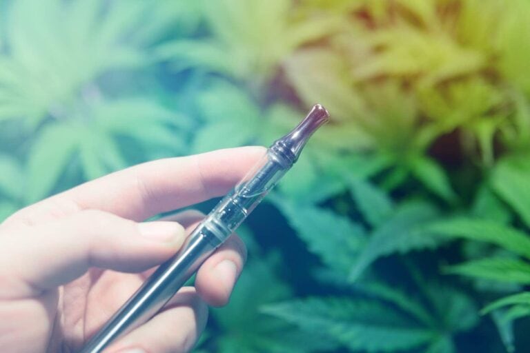 CBD-Dampfen: Was es mit CBD-Liquids auf sich hat