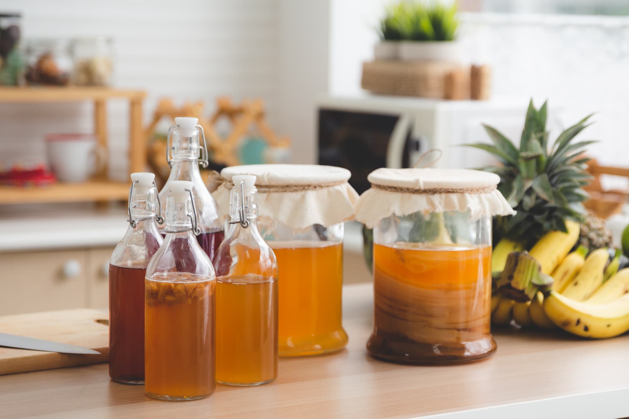 8 mögliche Vorteile von Kombucha für die Gesundheit